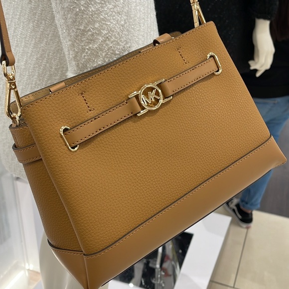 Michael Kors Reed Small Satchel Crossbody Center Zip Bag
Color: Deer
NWT - Picture 13 of 16